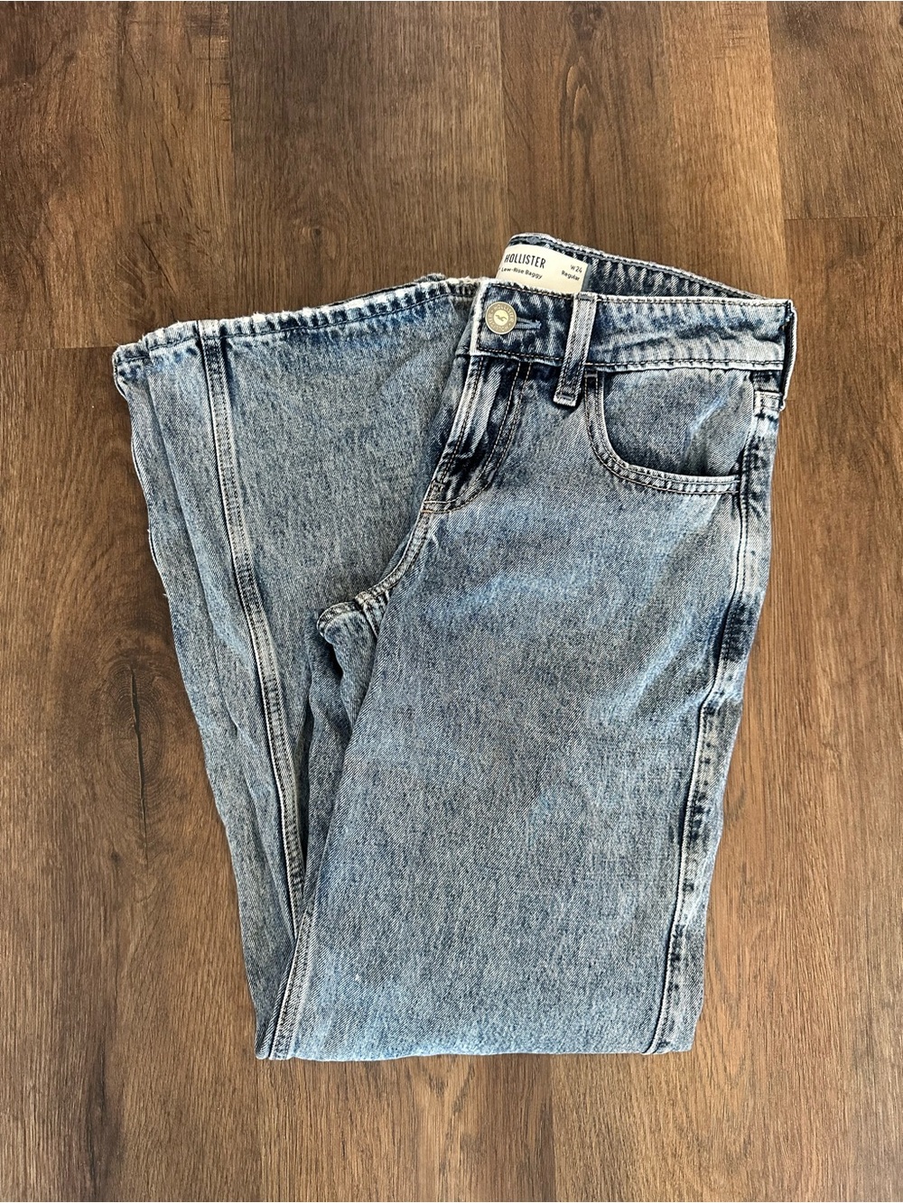 Hollister Low-Rise Baggy Jeans - Faded Blue